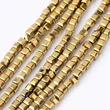 Kép 1/2 - Üveggyöngy - 3x3mm - kocka alakban – arany színben