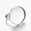 Kép 1/2 - Üveg lencsés gyűrű alap - 20mm lencséhez - platina ezüst színben - Rozsdamentes Acél!