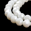 Kép 3/4 - Üveggyöngy - csiszolt, gyöngyházfényű, kerek, fehérfüstös, 8 mm (10db)
