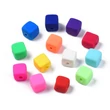 Kép 3/4 - Polimer agyag gyöngy - 6x6mm - kocka- környezetbarát - kézzel készített - színes