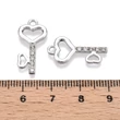 Kép 3/3 - Medál - Kulcs, szív - strasszkővel, ezüst színben 21.5x10.5x1.5mm