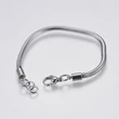 Kép 1/4 - Karkötő alap – 16,5 cm – kígyólánc – rozsdamentes acél – Pandora stílus – delfin kapoccsal