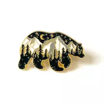 Kitűző - medve hegy mintával - zománcozott és arany pillangó kapoccsal