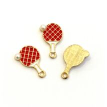Medál - pingpong - 20x13mm - halvány arany és piros színben – tekla gyönggyel - ólom és Kadmiummentes!
