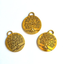 Medál - Medálion alakban fa mintával - antik arany színben - Nikkelmentes! 