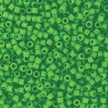 Miyuki Delica gyöngy - 11/0 - OPQ FIJI GREEN - 2126 - Tartós Bevonattal!