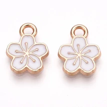 Medál - fehér virág, világos arany, zománc charm, ólommentes és kadmiummentes11.3x9x1.5mm