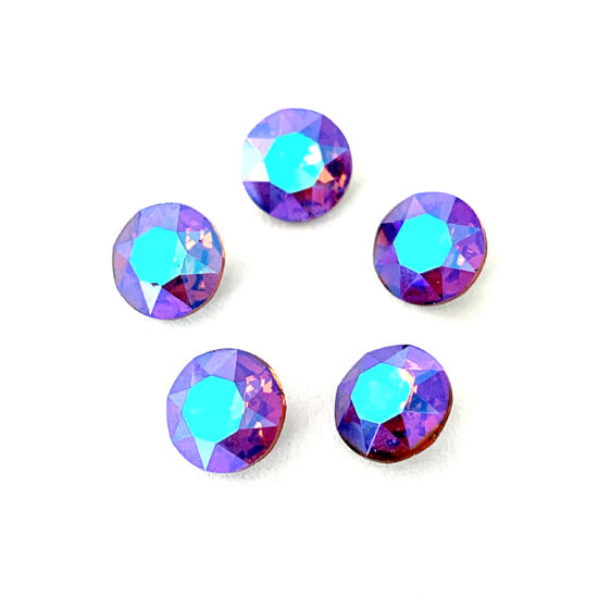 Kristály - 8mm - kerek - kaboson - purple diamond