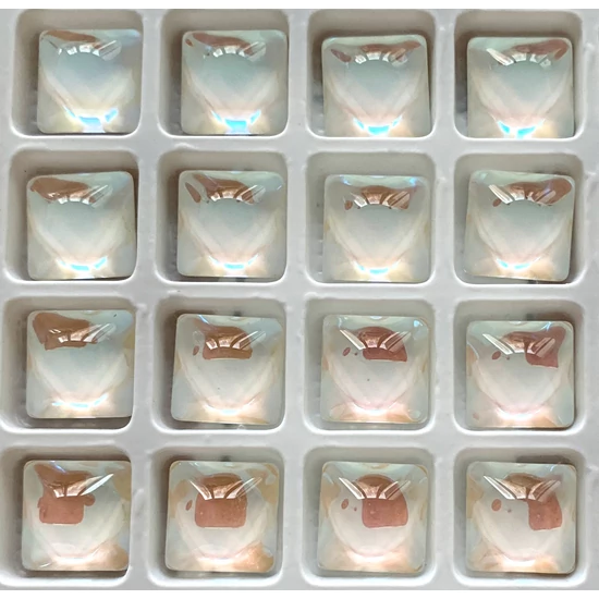 Kristály - 10x10mm - kaboson - négyzet alakú - lapos hátlap - fehér AB