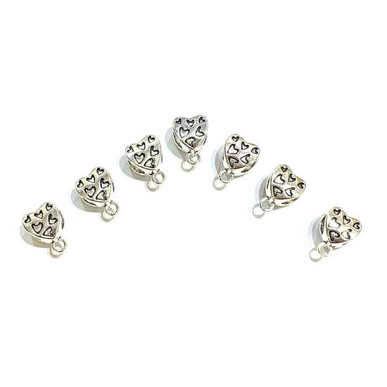 Medálvezető - szíves - 11,5x8,5mm - platina ezüst színben - ólommentes és kadmiummentes
