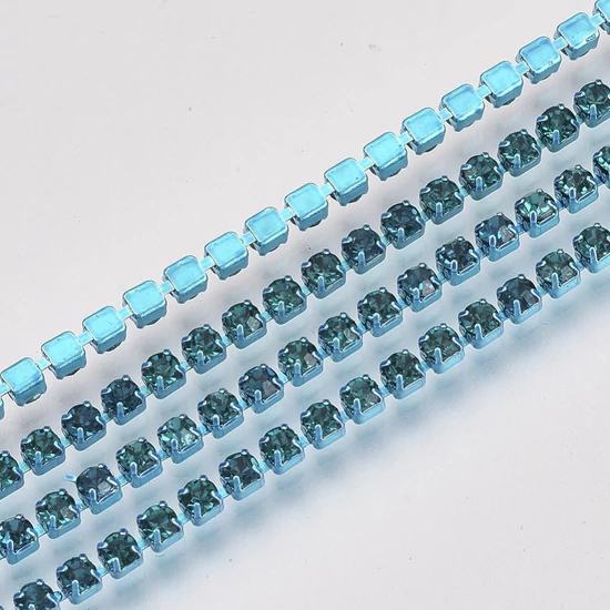 Lánc - strasszos - 2,1mm - halvány cirkón kék színben