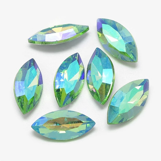 Kristály - 15x7mm - szem - kaboson - Light Green