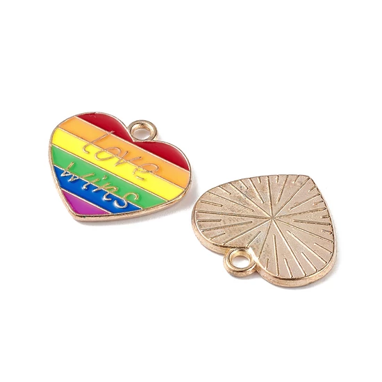 Medál - szív - szívárvány -  pride - “Love Wins” felirattal -  lapos - világos arany színben 14x12x2mm 