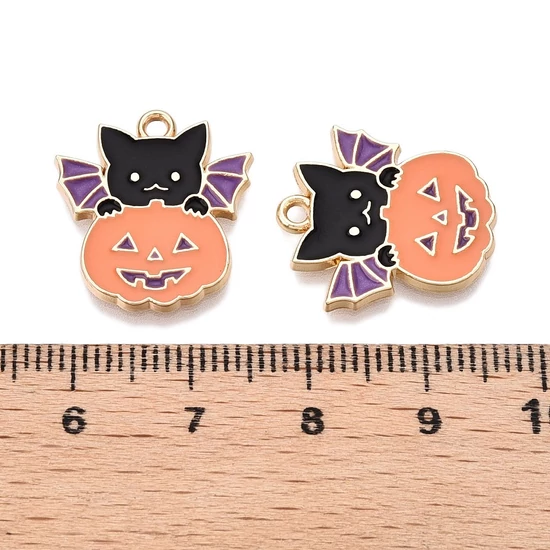 Medál - Halloween - denevér tökkel, 19x17,5x1,5mm, fekete, narancs és arany színben