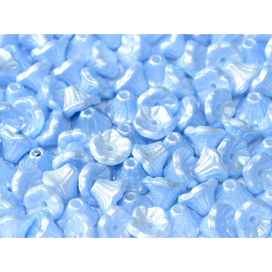 Cseh préselt virág gyöngy - 7x5mm - harangvirág - ALABASTER PASTEL LT.SAPPHIRE - 25014 (20db)