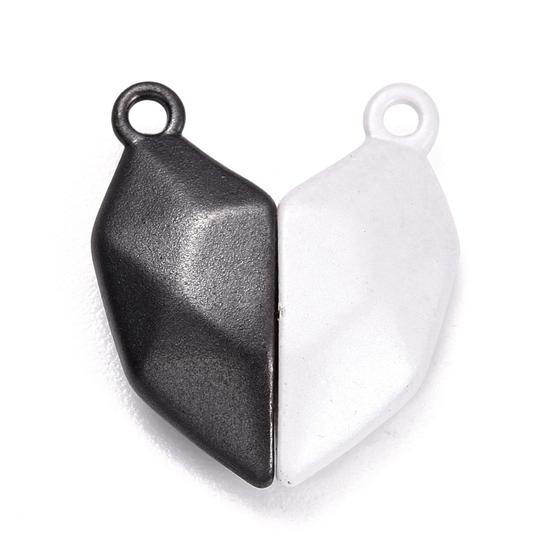 Mágnes kapocs - szív -19,5x17mm - fekete és fehér színű