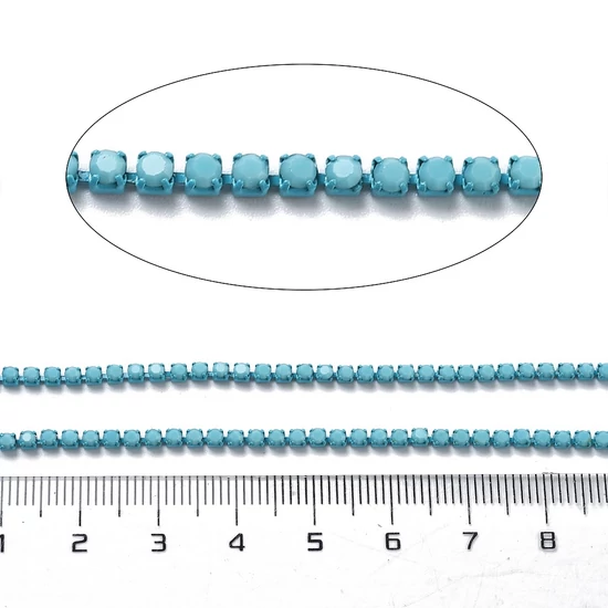 Lánc, strasszos - akvamarin színben, 2x2~2.5x2mm (50cm)