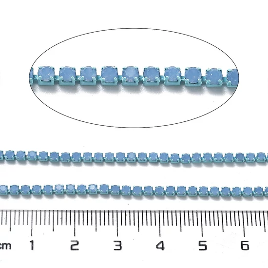 Lánc - strasszos - világos zafír, 2x2~2.5x2mm