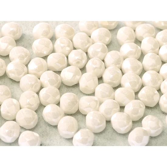 Cseh Csiszolt - 4mm - CHALK WHITE SHIMMER - 21402