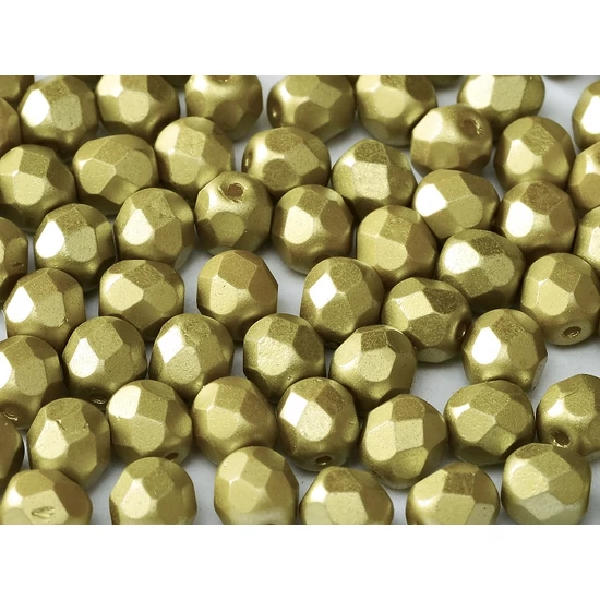 Cseh Csiszolt - 6mm - ALABASTER PASTEL LIME - 25021